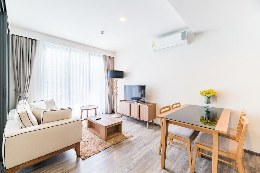The Deck Condo Patong By Vip Esterno foto