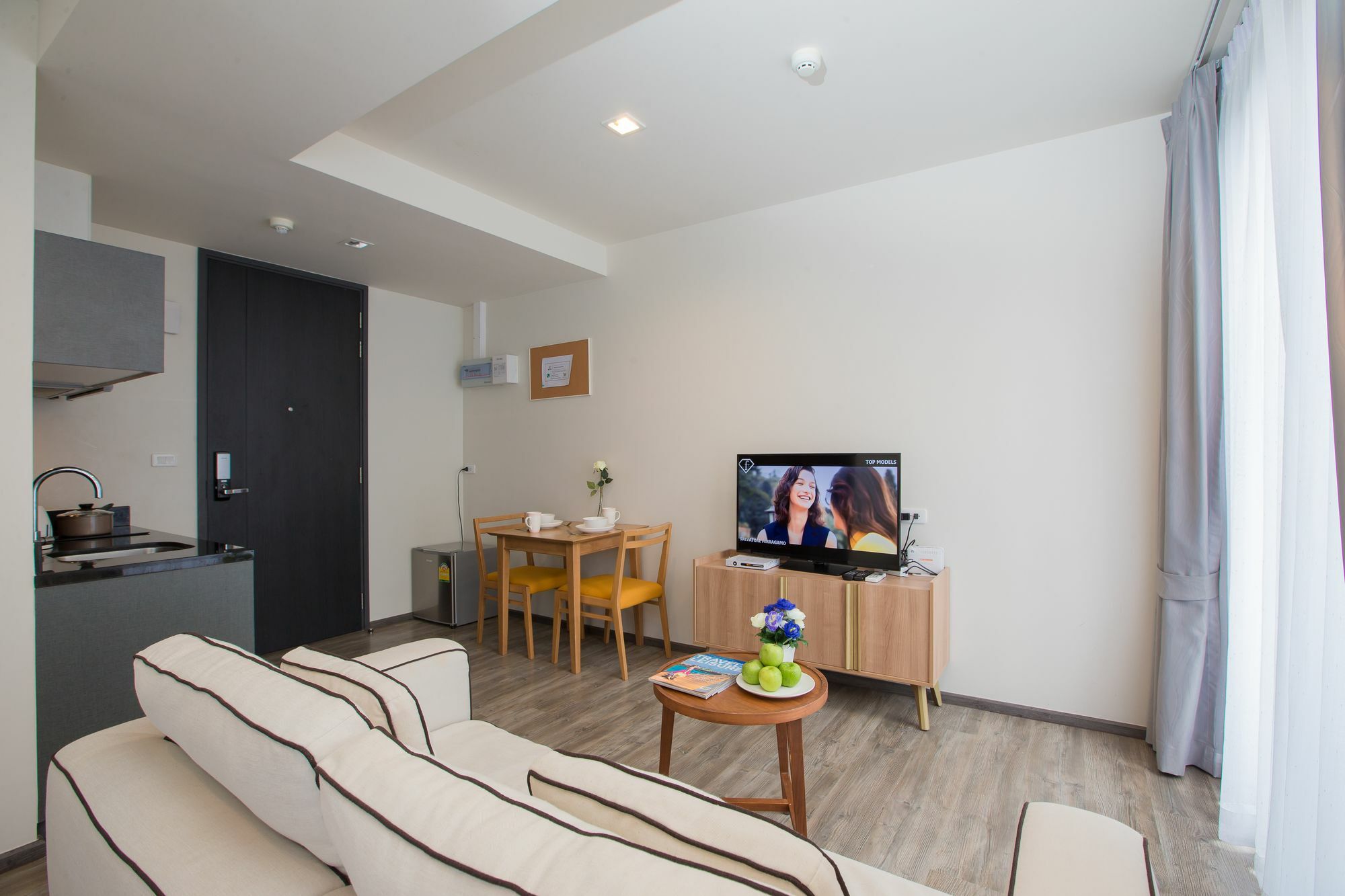 The Deck Condo Patong By Vip Esterno foto